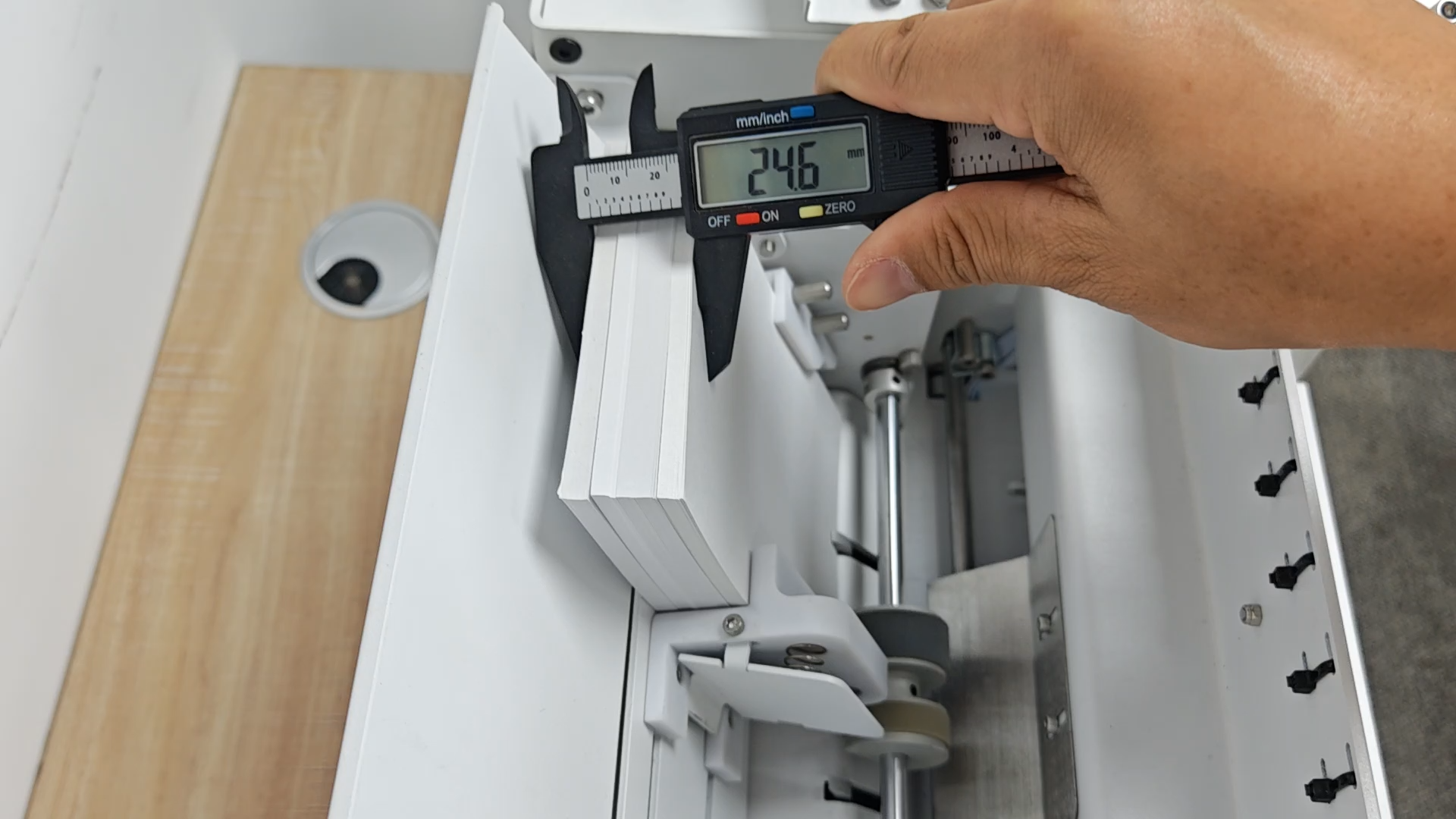 UUNA TEK® iAuto Plus - Machine d'écriture manuscrite avec chargeur/Machine de signature automatique/Machine d'écriture manuscrite pour lettres/Machine d'écriture automatique, écriture jusqu'à 210 lettres, 80 enveloppes à la fois