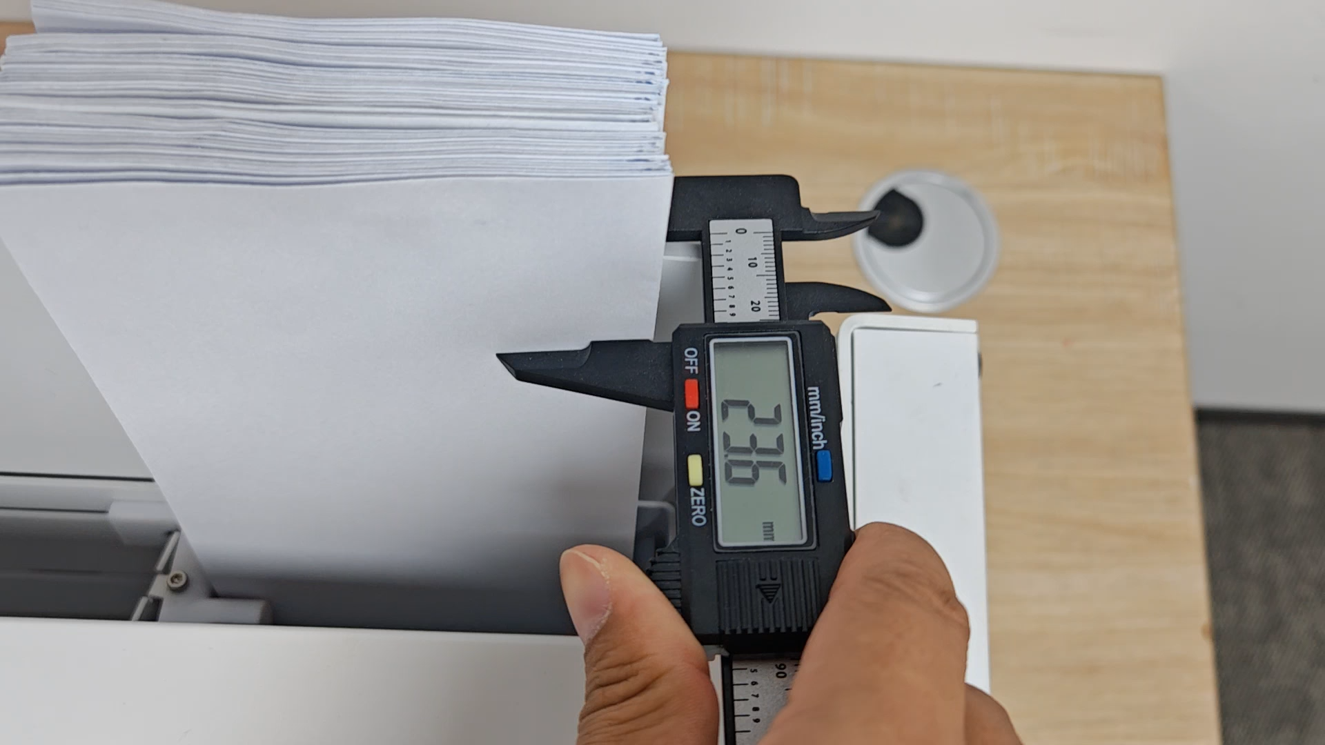 UUNA TEK® iAuto Plus - Machine d'écriture manuscrite avec chargeur/Machine de signature automatique/Machine d'écriture manuscrite pour lettres/Machine d'écriture automatique, écriture jusqu'à 210 lettres, 80 enveloppes à la fois